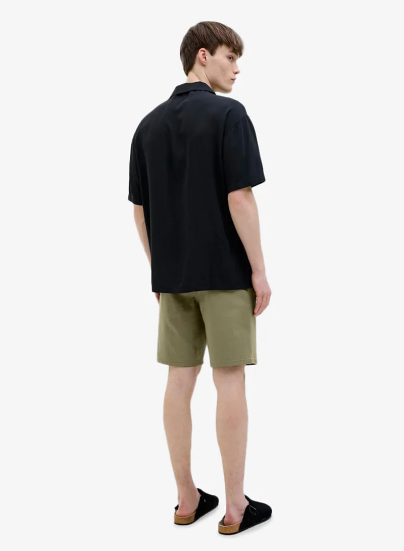 جاي جاي ريبل شورتات تشينو أساسية